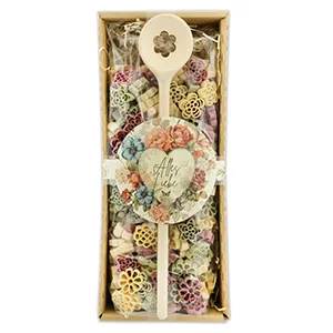 choco-lina-alles-liebe-nudelset-herz-blumen-geschenkbox image 1